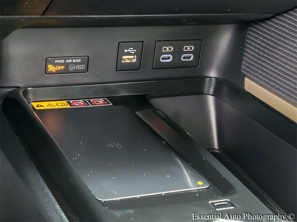 2025 TOYOTA CAMRY - Image 23