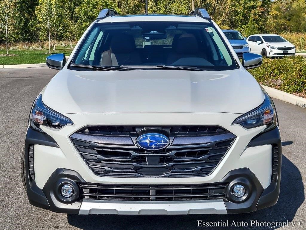 2025 Subaru Outback Touring XT photo 3