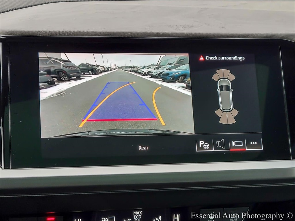 2022 AUDI Q4 - Image 19