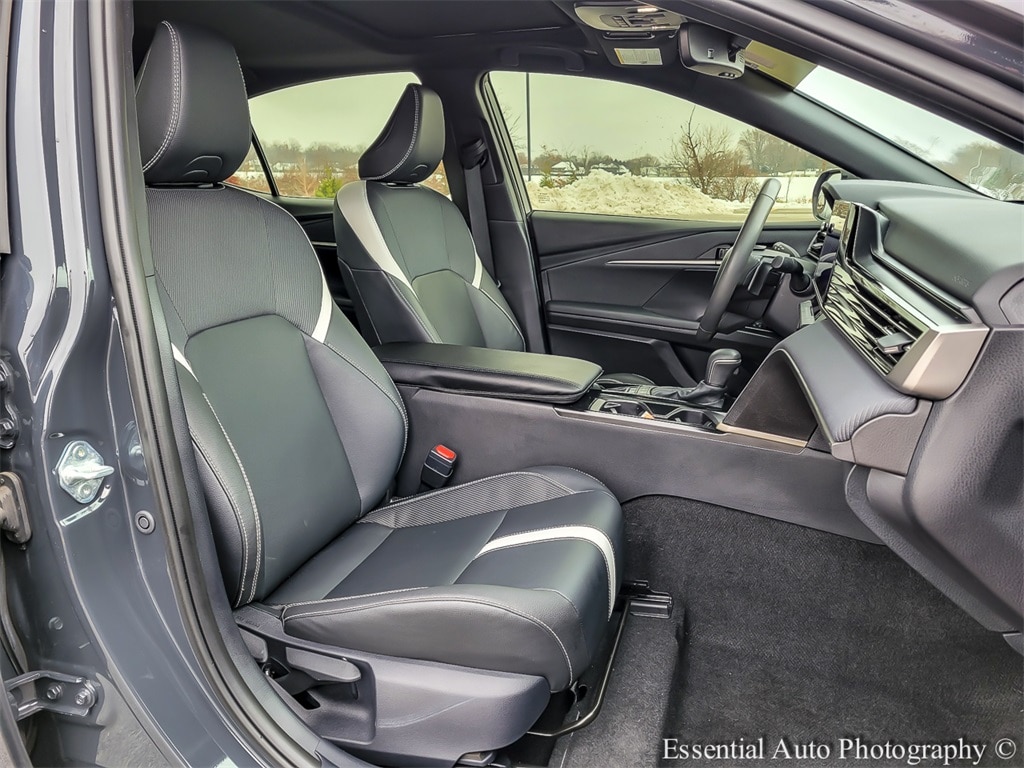 2025 TOYOTA CAMRY - Image 34