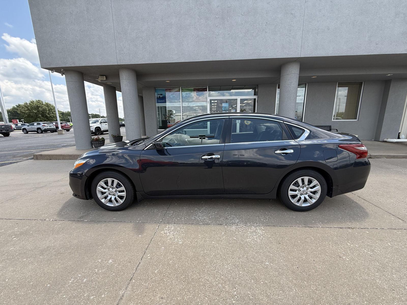 Used 2018 Nissan Altima S with VIN 1N4AL3APXJC274062 for sale in Arkansas City, KS