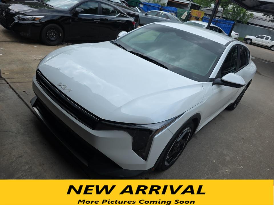 2025 Kia K4 EX AT's photo