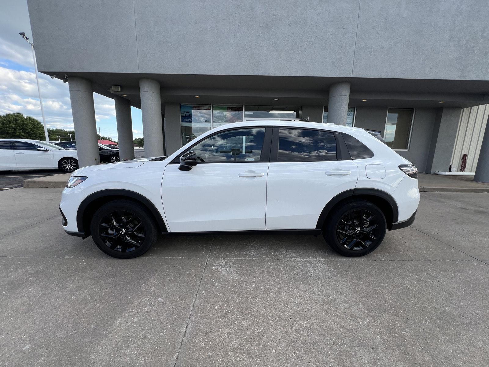 Used 2024 Honda HR-V Sport with VIN 3CZRZ1H5XRM704701 for sale in Arkansas City, KS