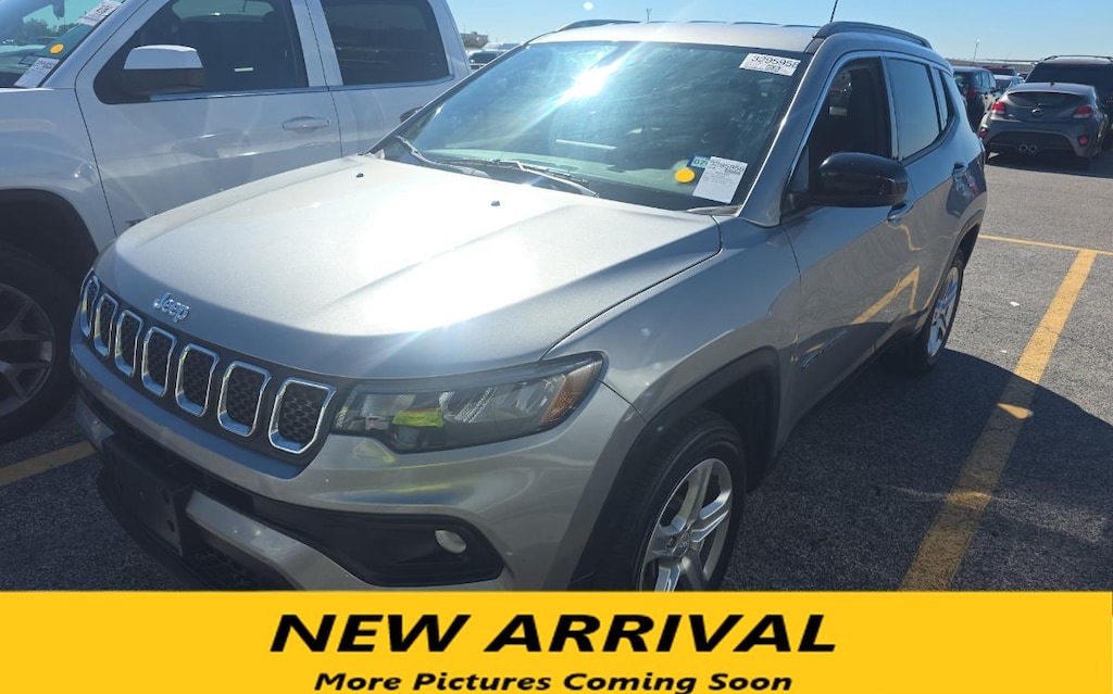 Used 2023 Jeep Compass Latitude SUV