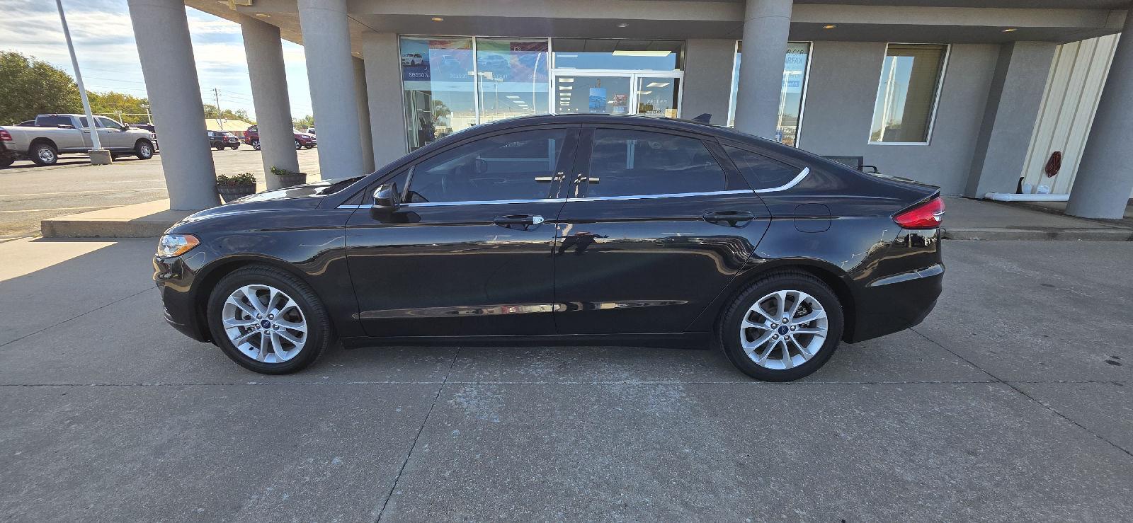 Used 2019 Ford Fusion SE with VIN 3FA6P0HD6KR277791 for sale in Arkansas City, KS
