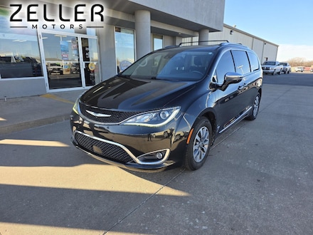 2020 Chrysler Pacifica Hybrid Limited Van