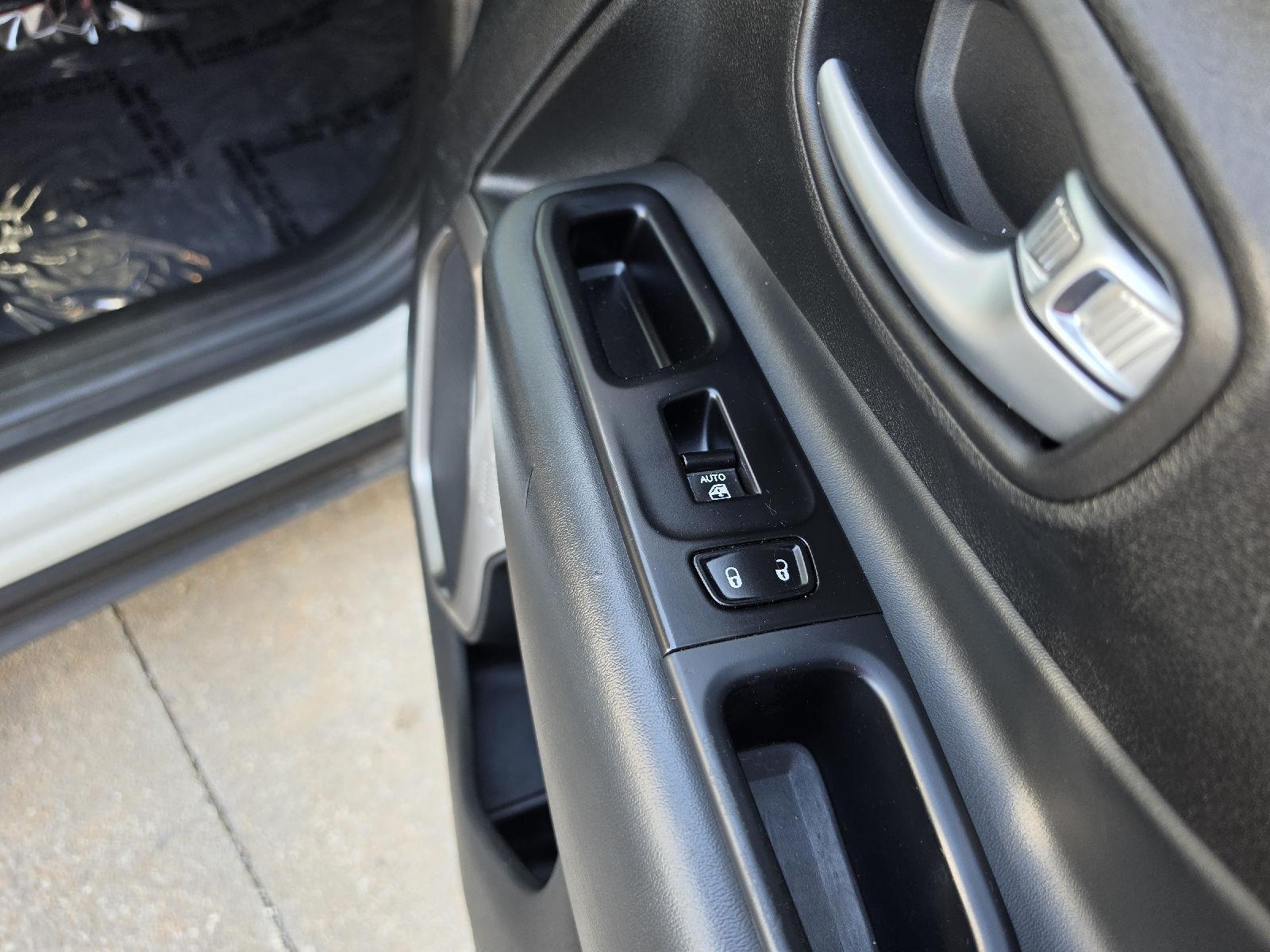 2022 Jeep Renegade Latitude - Photo 28