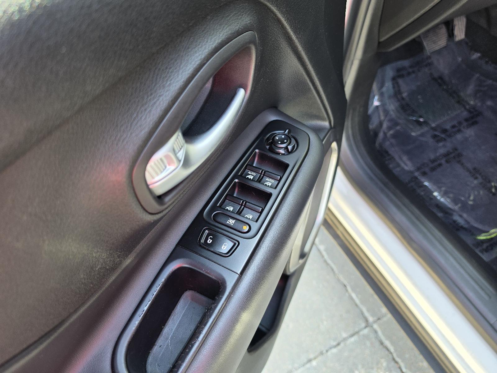 2022 Jeep Renegade Latitude - Photo 14