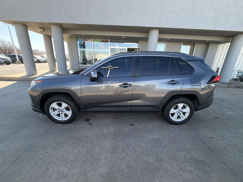 Used 2020 Toyota RAV4 XLE SUV