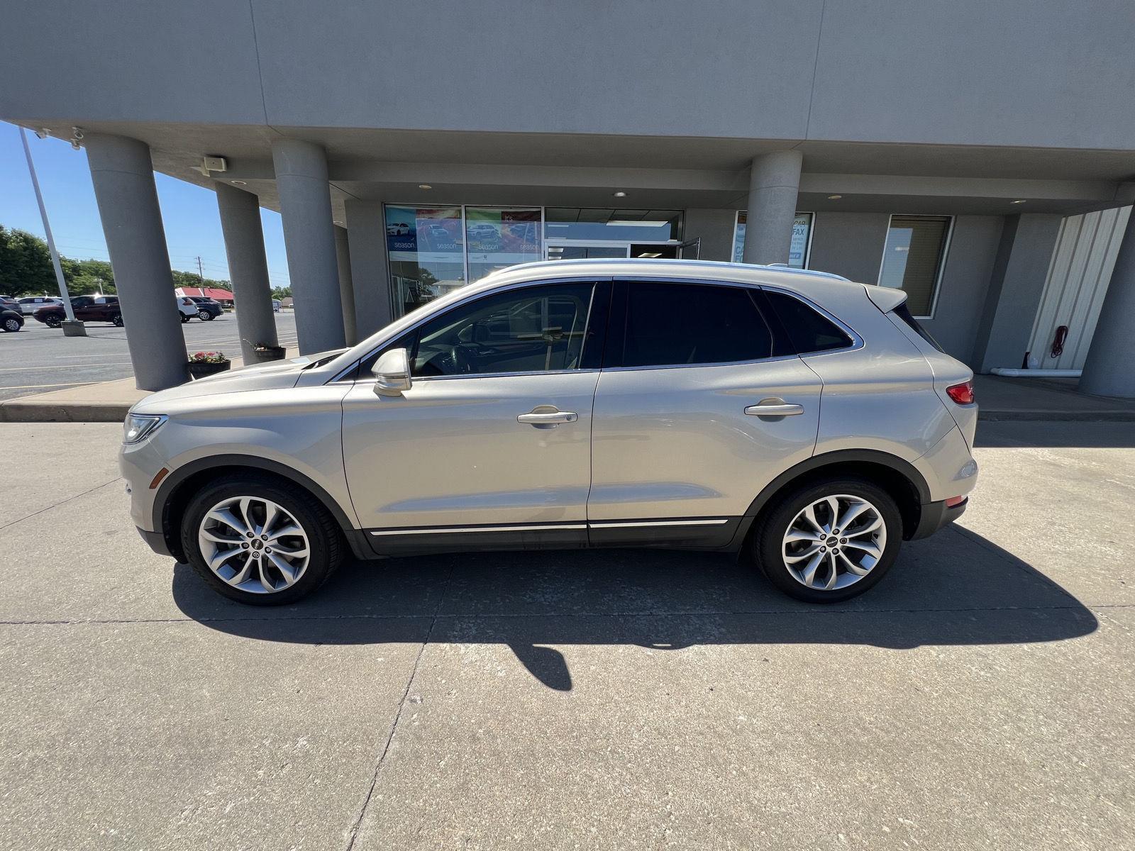 Used 2017 Lincoln MKC Select with VIN 5LMCJ2C96HUL52559 for sale in Arkansas City, KS
