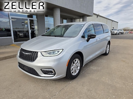 2024 Chrysler Pacifica Touring L Van