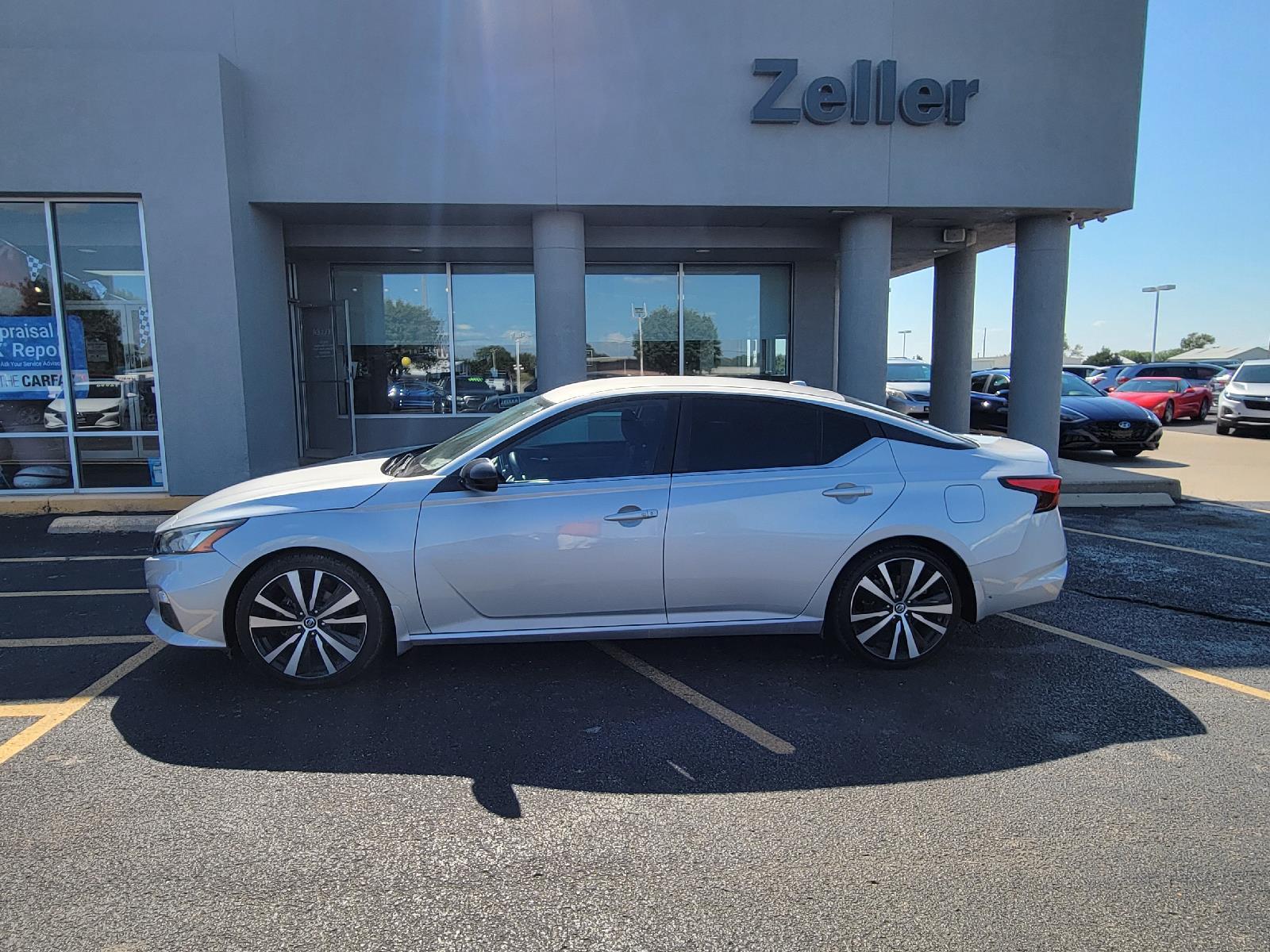 Used 2019 Nissan Altima SR with VIN 1N4BL4CV3KC181018 for sale in Arkansas City, KS