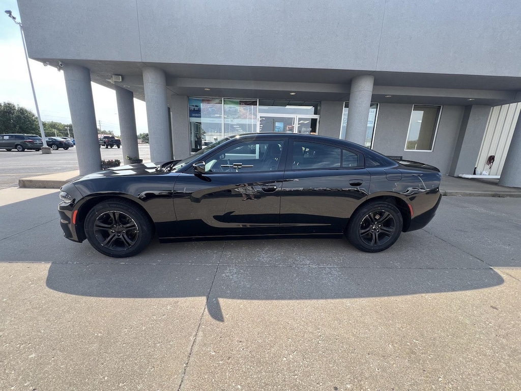 Used 2022 Dodge Charger SXT Sedan