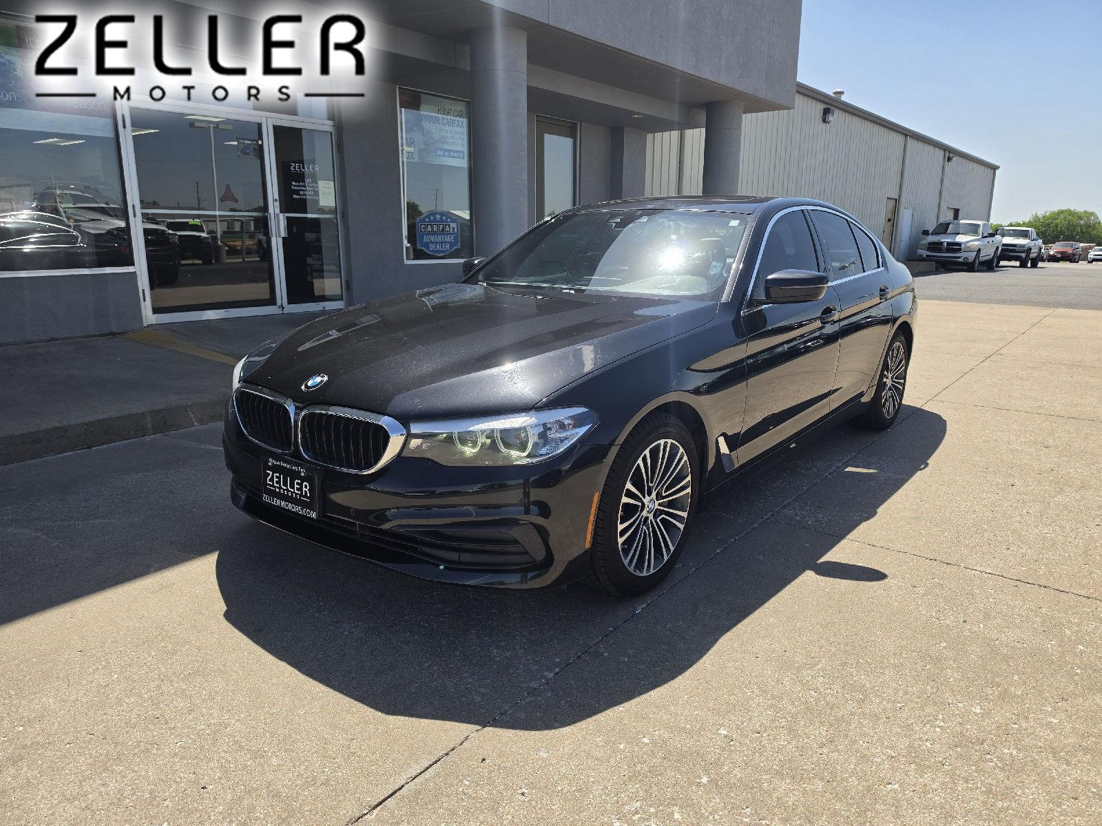 2019 BMW 5 Series 530i xDrive Sedan's photo