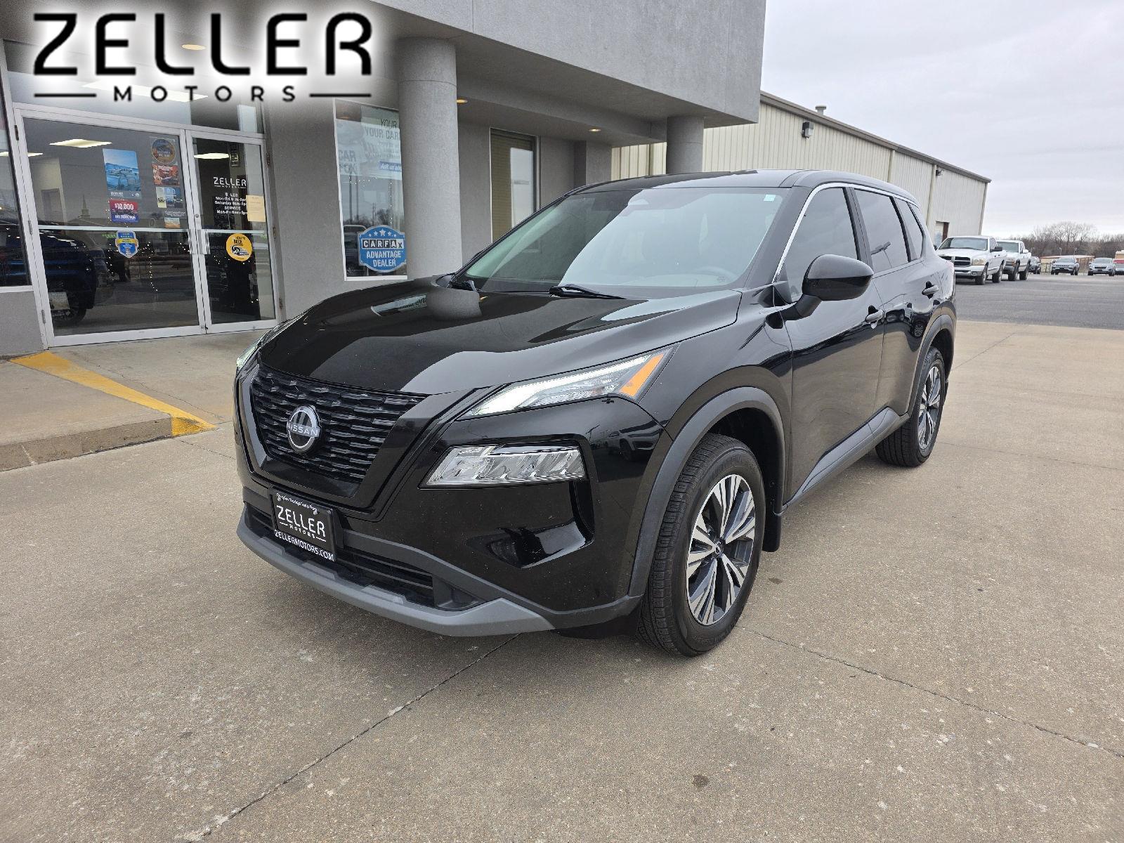 2023 Nissan Rogue SV's photo