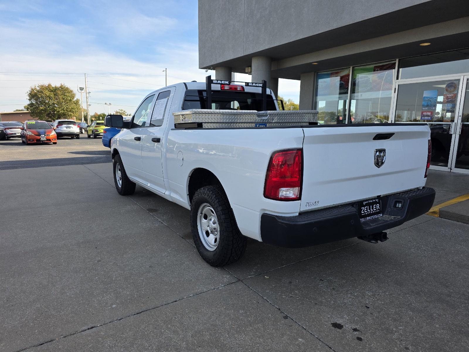 2022 Ram 1500 Classic Tradesman photo 2