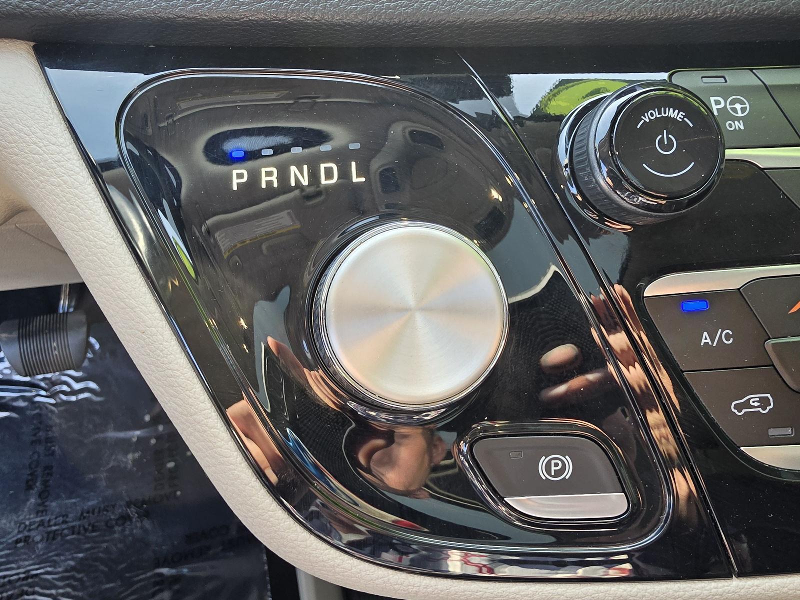 2020 Chrysler Pacifica Hybrid Limited - Photo 31