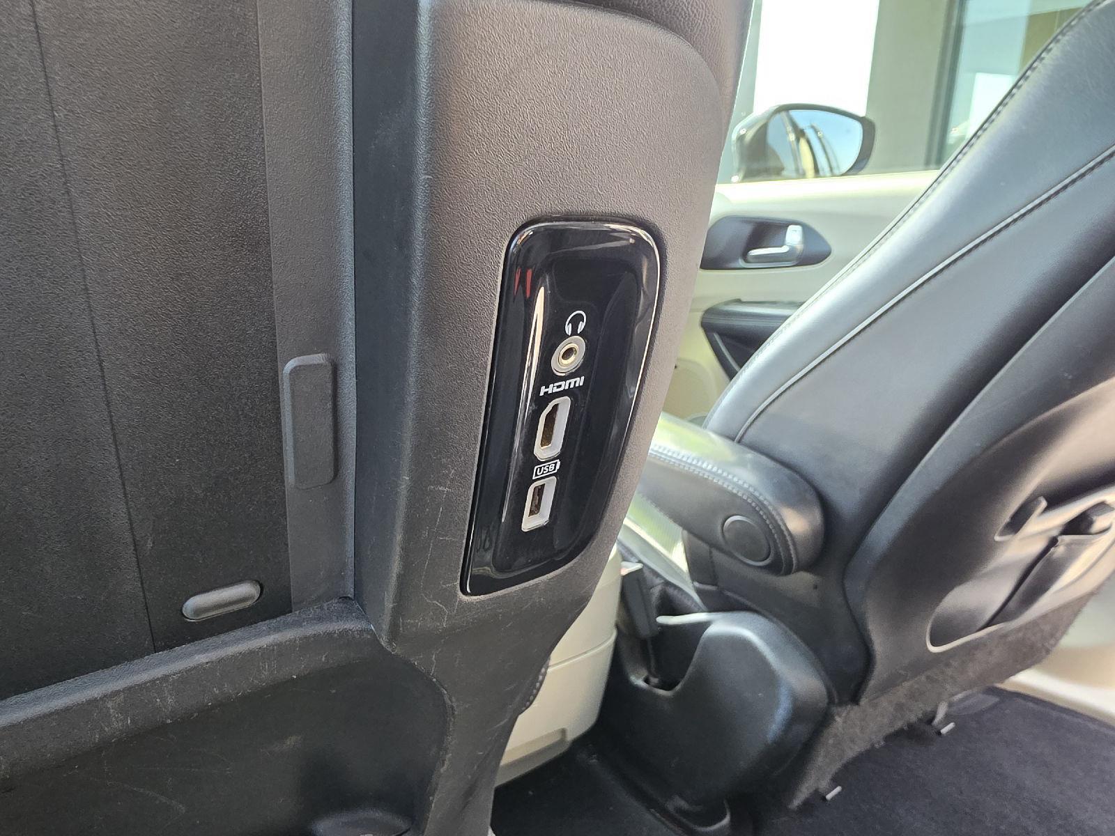 2020 Chrysler Pacifica Hybrid Limited - Photo 54