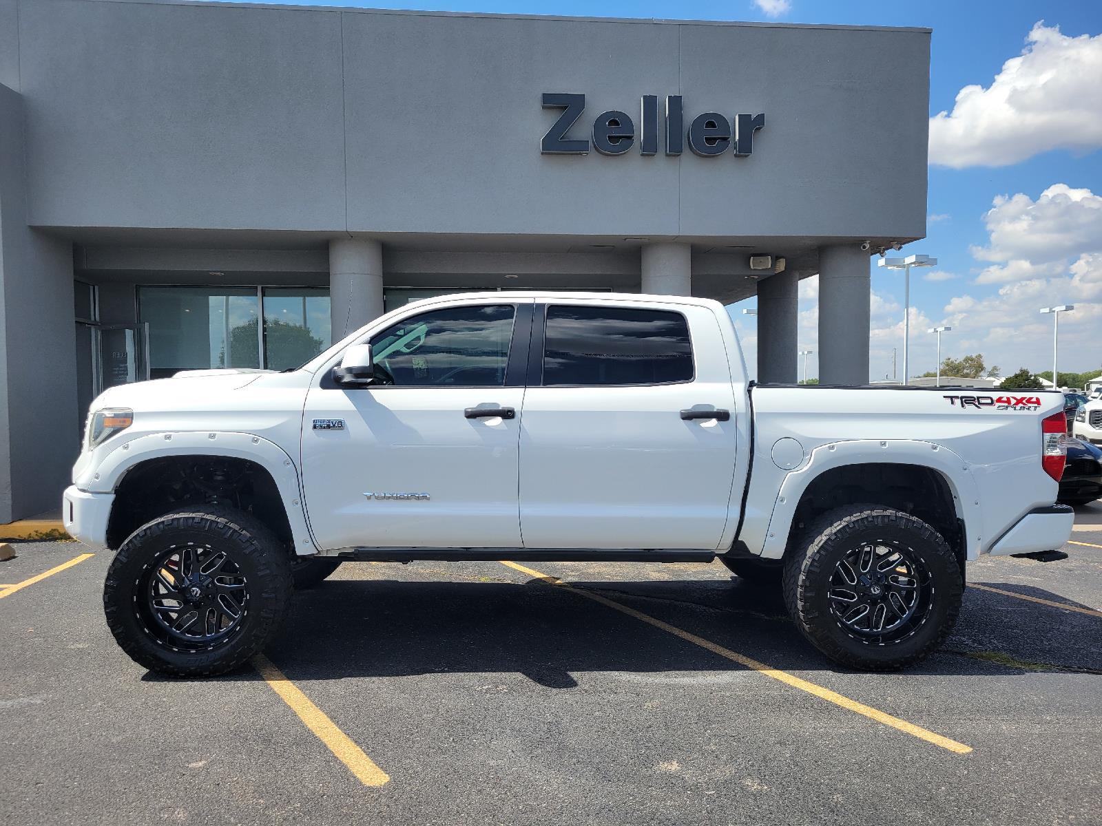 Used 2019 Toyota Tundra SR5 with VIN 5TFDY5F10KX794452 for sale in Arkansas City, KS