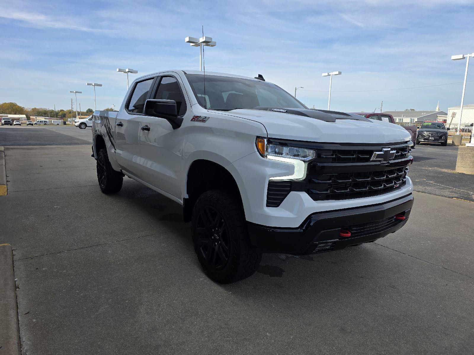 2025 Chevrolet Silverado 1500 LT Trail Boss - Photo 10