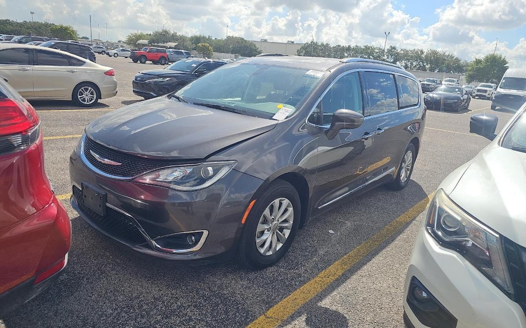 Used 2019 Chrysler Pacifica Touring L Van