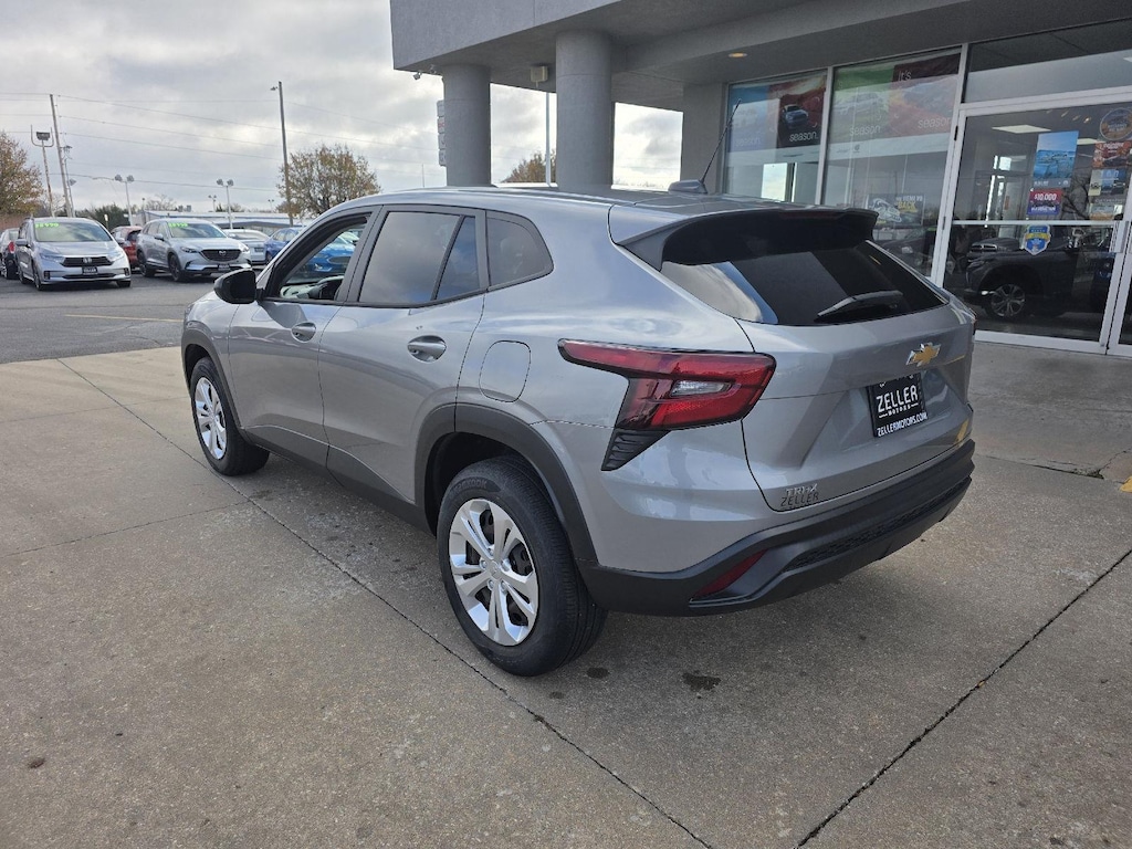 Used 2024 Chevrolet Trax LS SUV