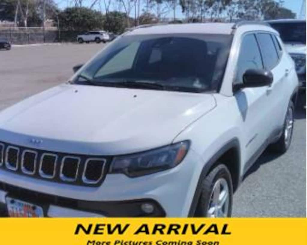 Used 2024 Jeep Compass Latitude SUV