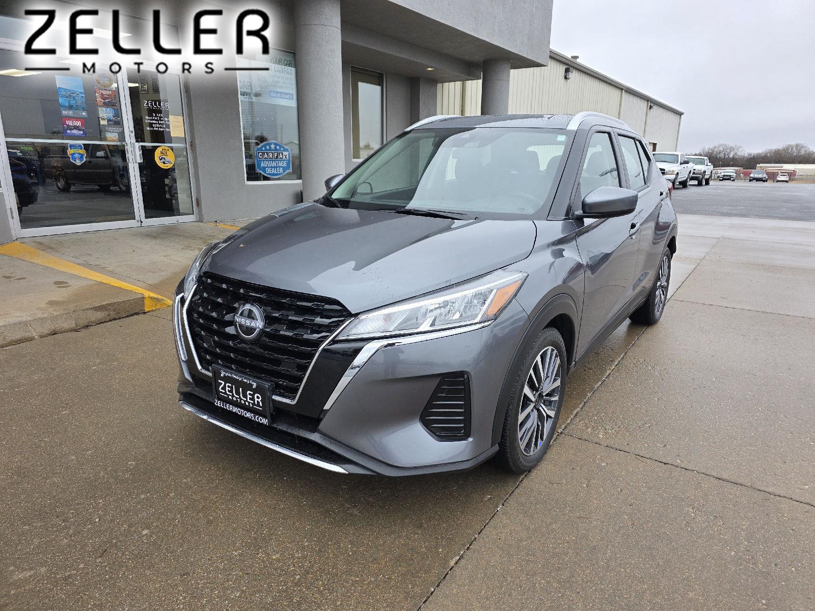 2024 Nissan Kicks SV's photo