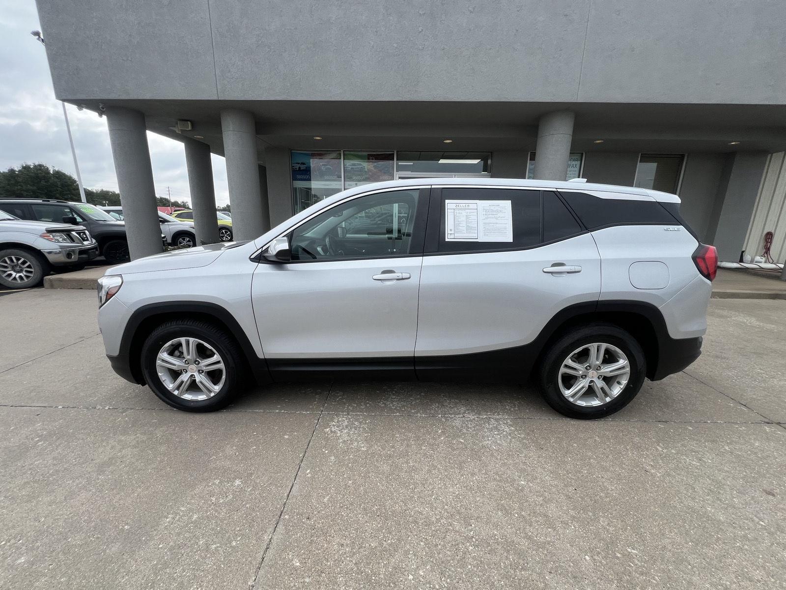 2021 Gmc Terrain SLE photo 2