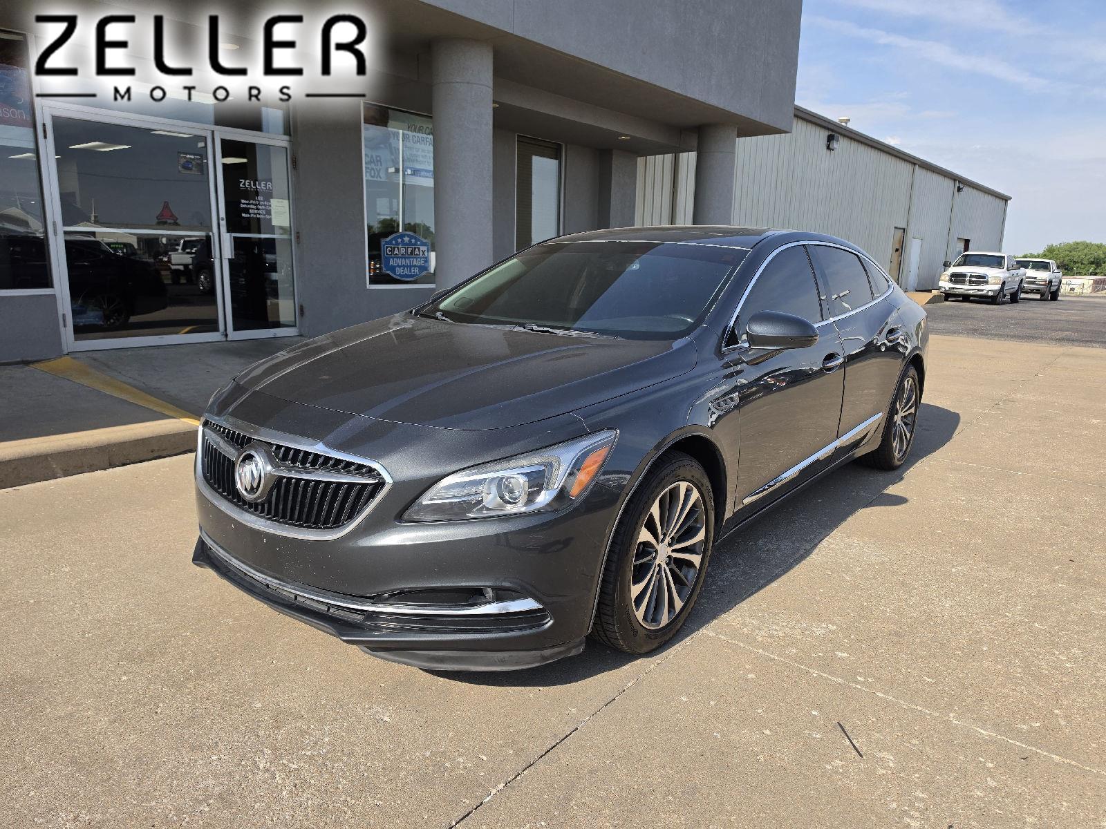 2017 Buick LaCrosse Essence's photo