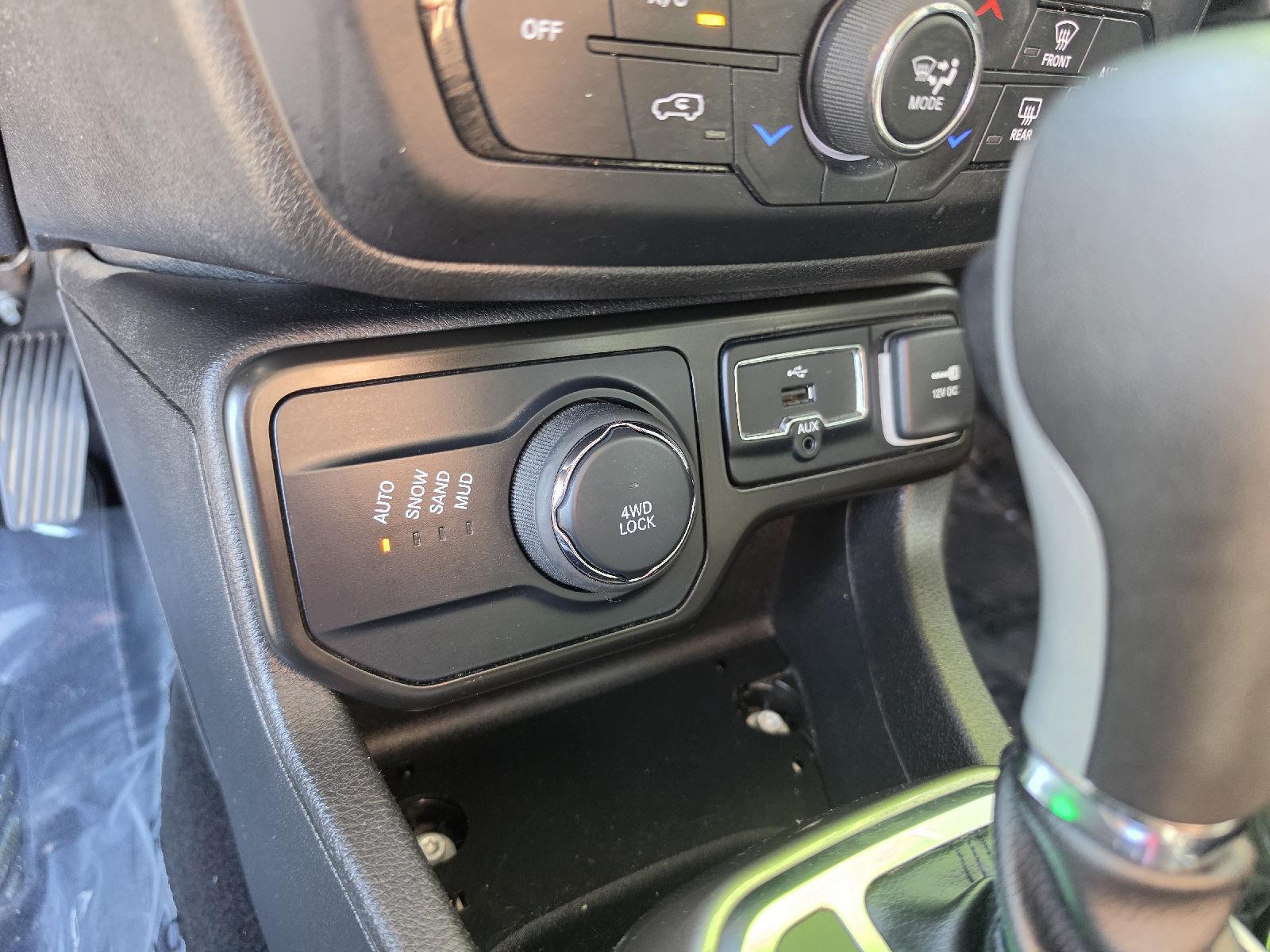 2022 Jeep Renegade Latitude - Photo 26