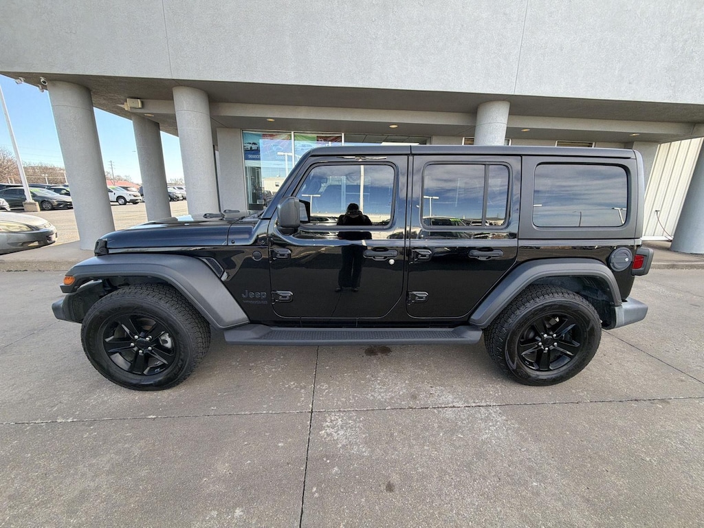 Used 2020 Jeep Wrangler Unlimited Sport Altitude SUV