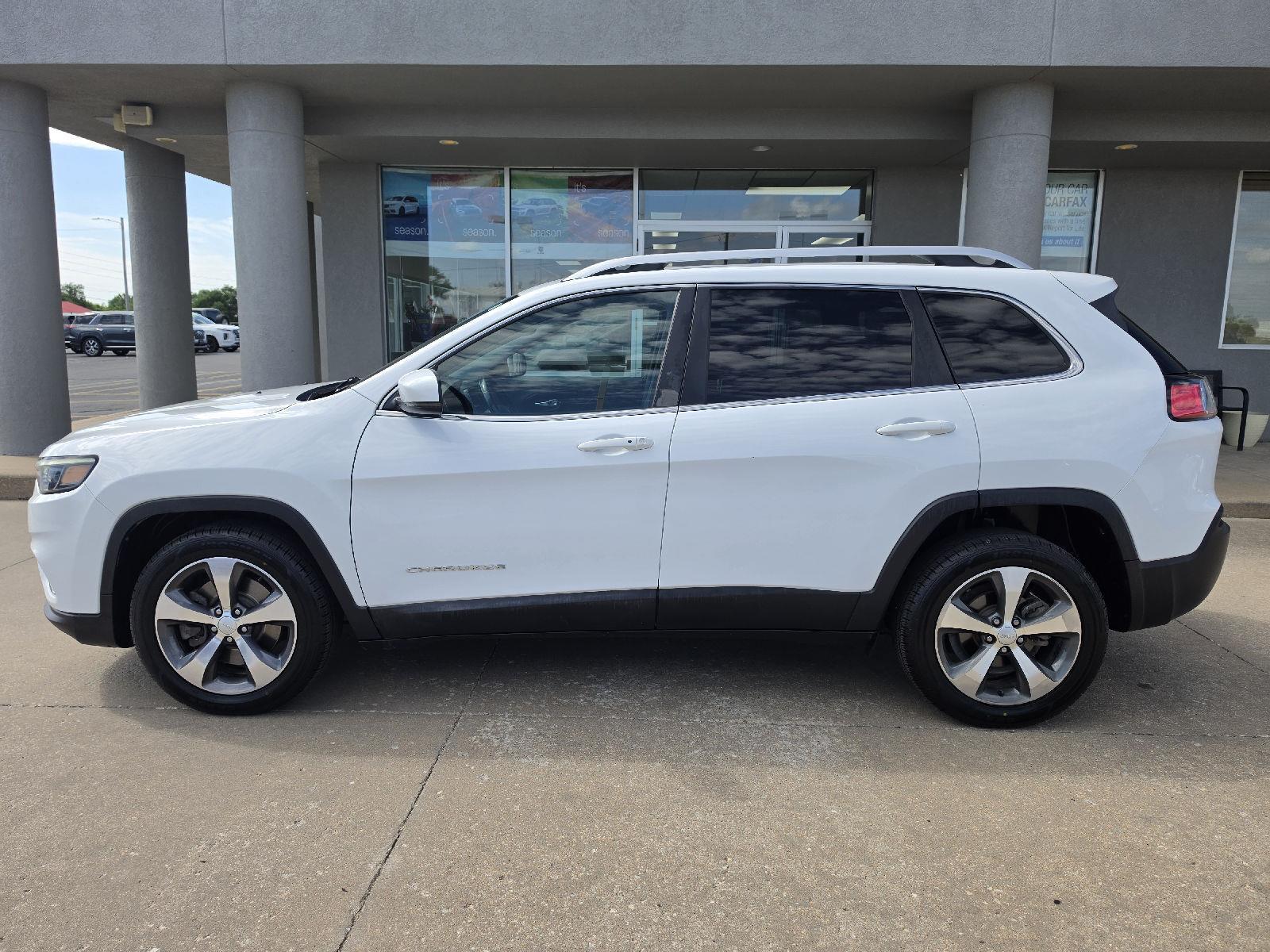Used 2020 Jeep Cherokee Limited with VIN 1C4PJLDB0LD504716 for sale in Arkansas City, KS