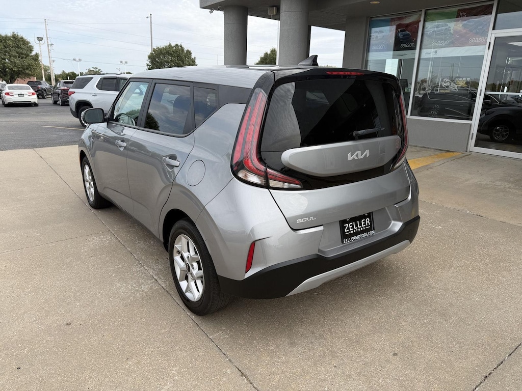 Used 2023 Kia Soul LX Hatchback