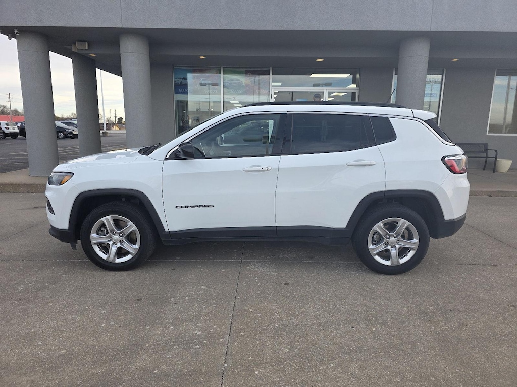 Used 2024 Jeep Compass Latitude SUV