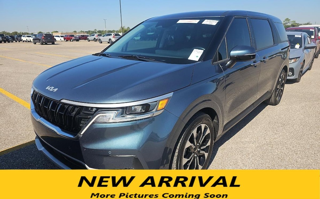 Used 2022 Kia Carnival EX Van