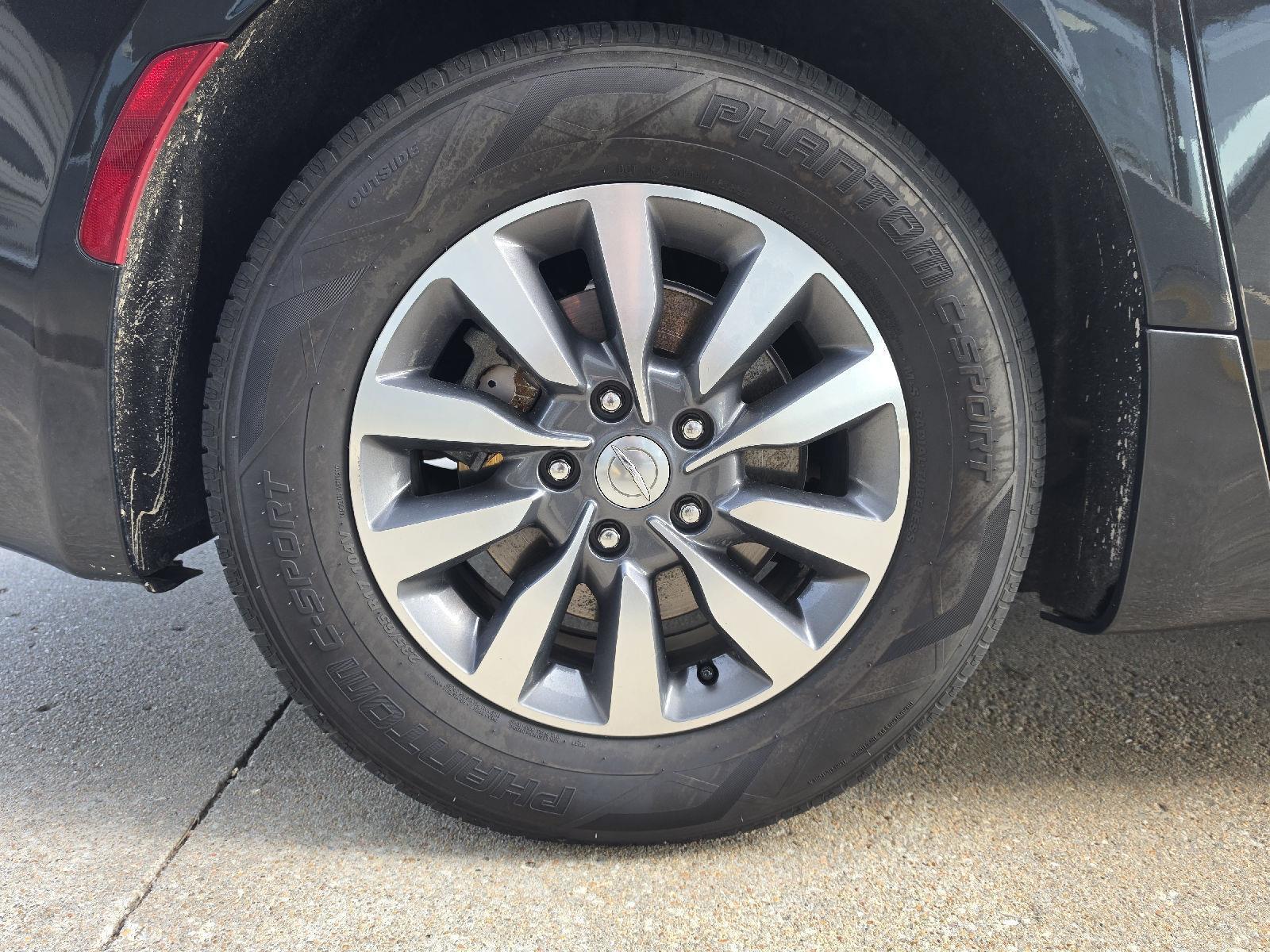 2020 Chrysler Pacifica Hybrid Limited - Photo 59