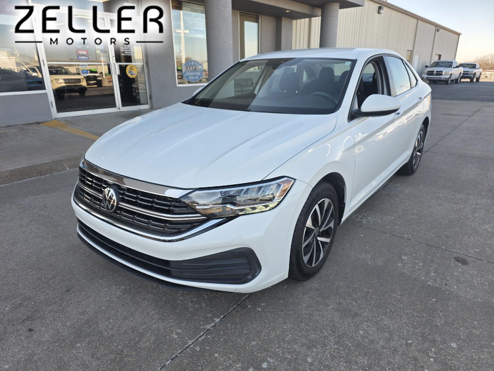 2024 Volkswagen Jetta S's photo