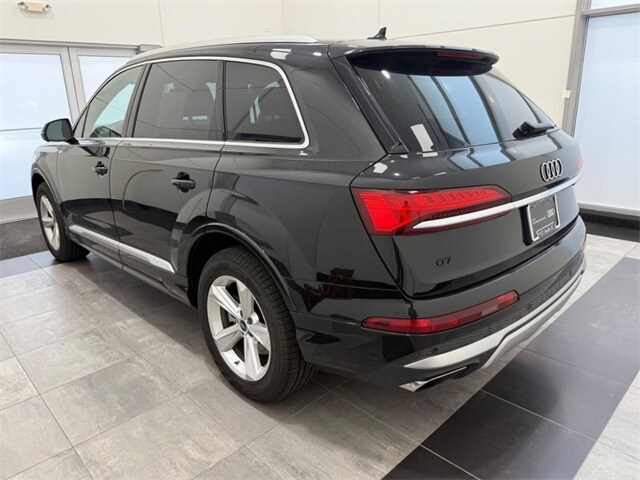2025 Audi Q7 45 Premium photo 4