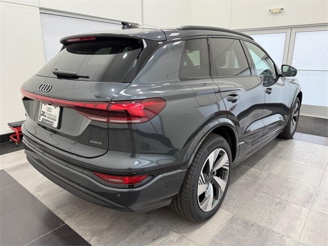 2025 Audi Q6 E-tron Premium Plus photo 2