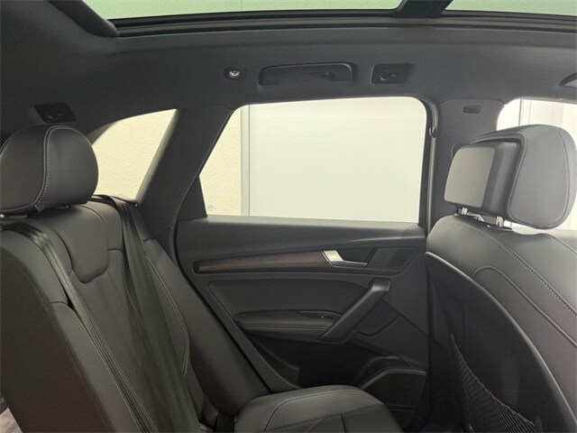 2025 Audi Q5 55 Premium Plus S line photo 4