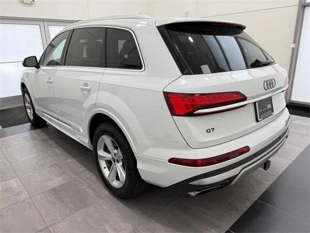 2025 Audi Q7 55 Premium photo 4