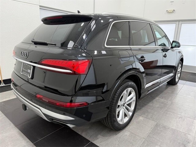 2025 Audi Q7 55 Premium photo 2