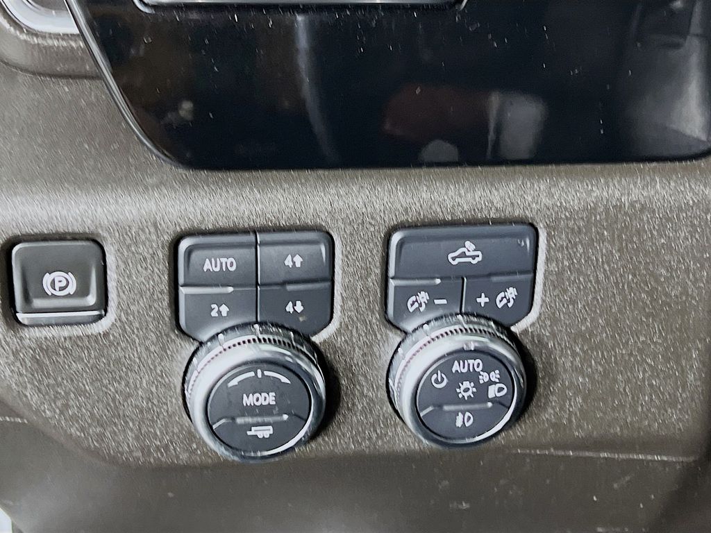 2024 GMC Sierra 1500 Elevation - Photo 9