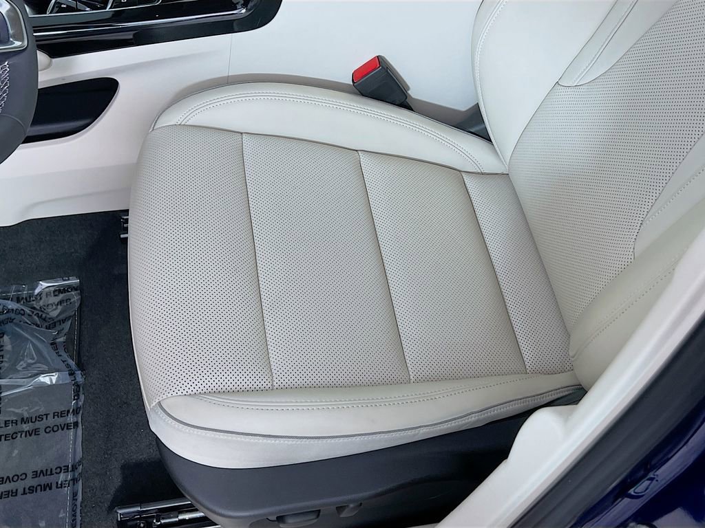 2023 Buick Envision Essence - Photo 18