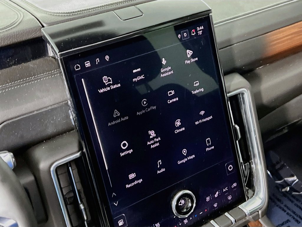 2025 GMC Yukon XL Denali - Photo 13