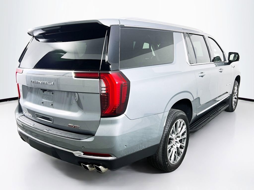 2025 GMC Yukon XL Denali - Photo 7