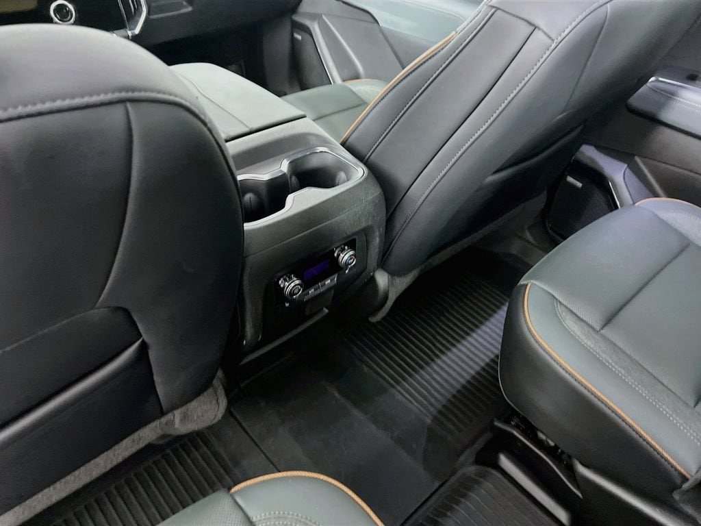 2025 GMC Acadia AT4 - Photo 27