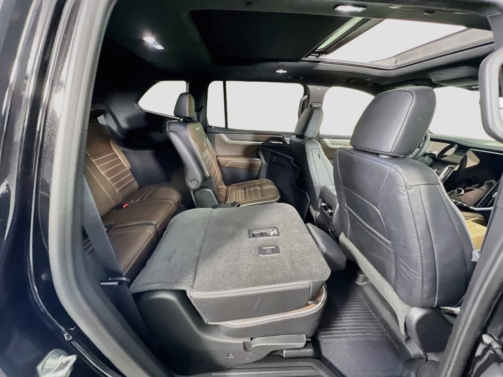 2026 GMC Acadia Denali Ultimate - Photo 28