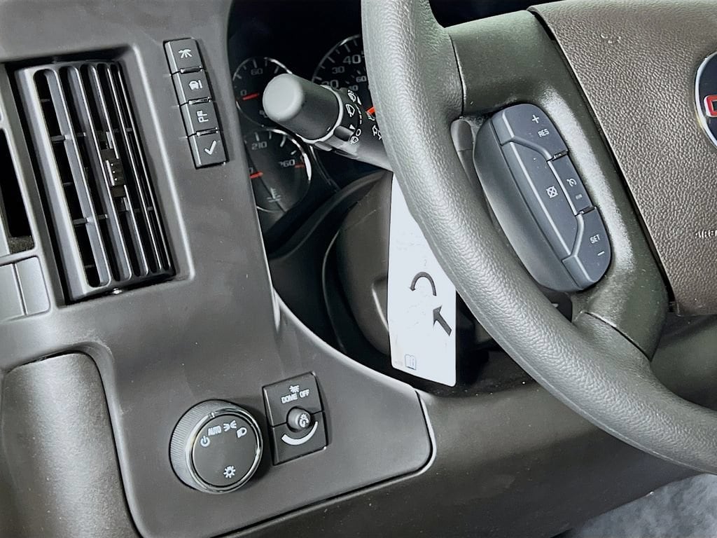 2026 GMC Savana Cargo Work Van - Photo 7